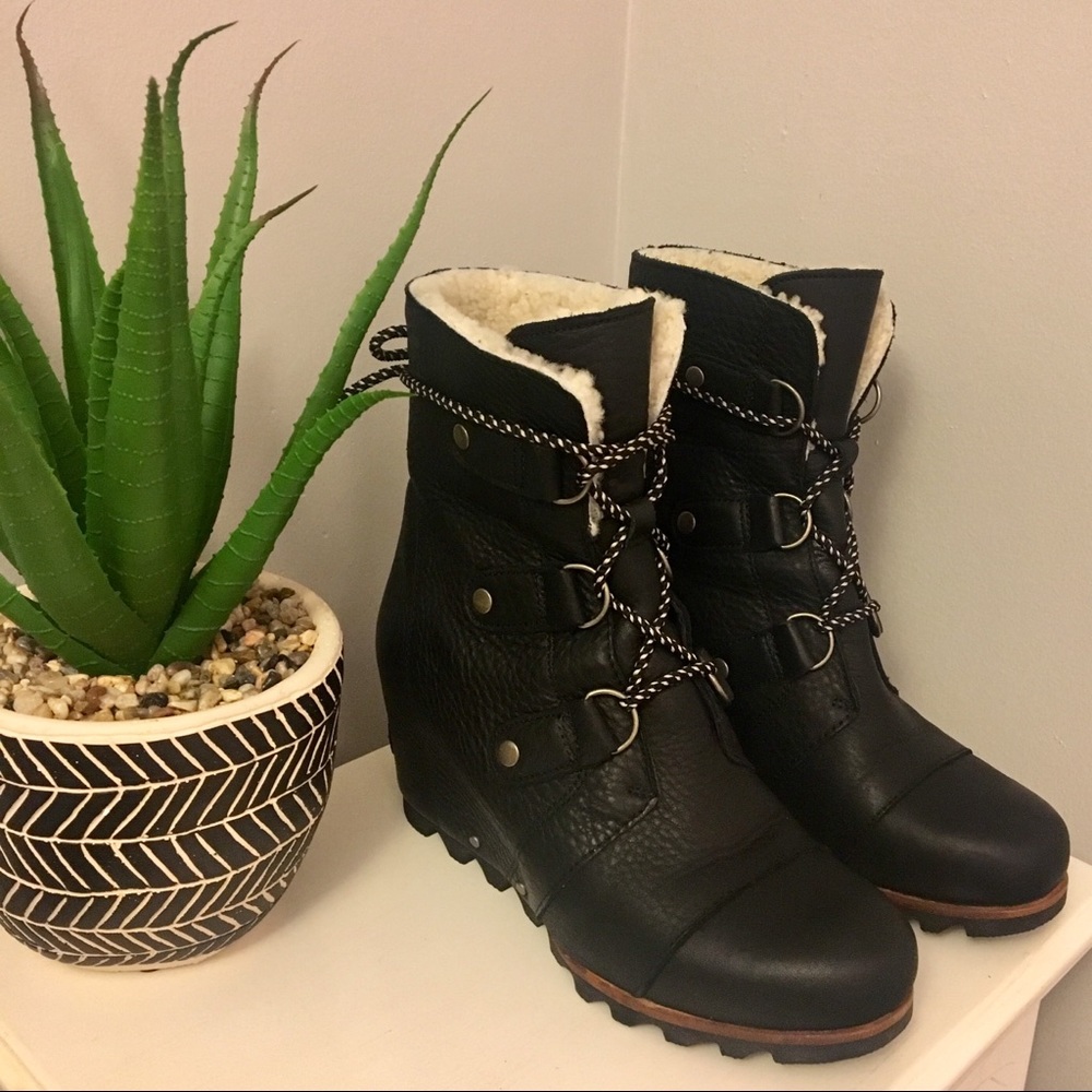 Sorel Joan Of Arctic Wedge Shearling Boots 9.5